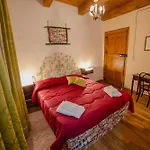 Casa Lanzara - Dimora Storica Nel Cuore Del Pollino Апартаменты *