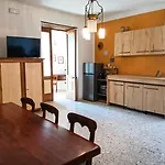 Casa Lanzara - Dimora Storica Nel Cuore Del Pollino