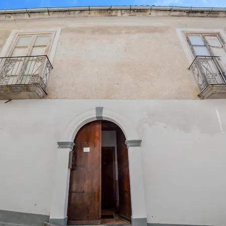 Casa Lanzara - Dimora Storica Nel Cuore Del Pollino