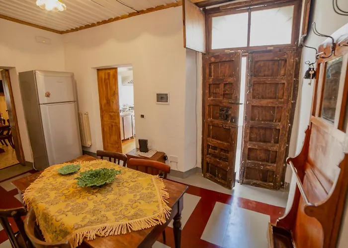 Casa Lanzara - Dimora Storica Nel Cuore Del Pollino 公寓